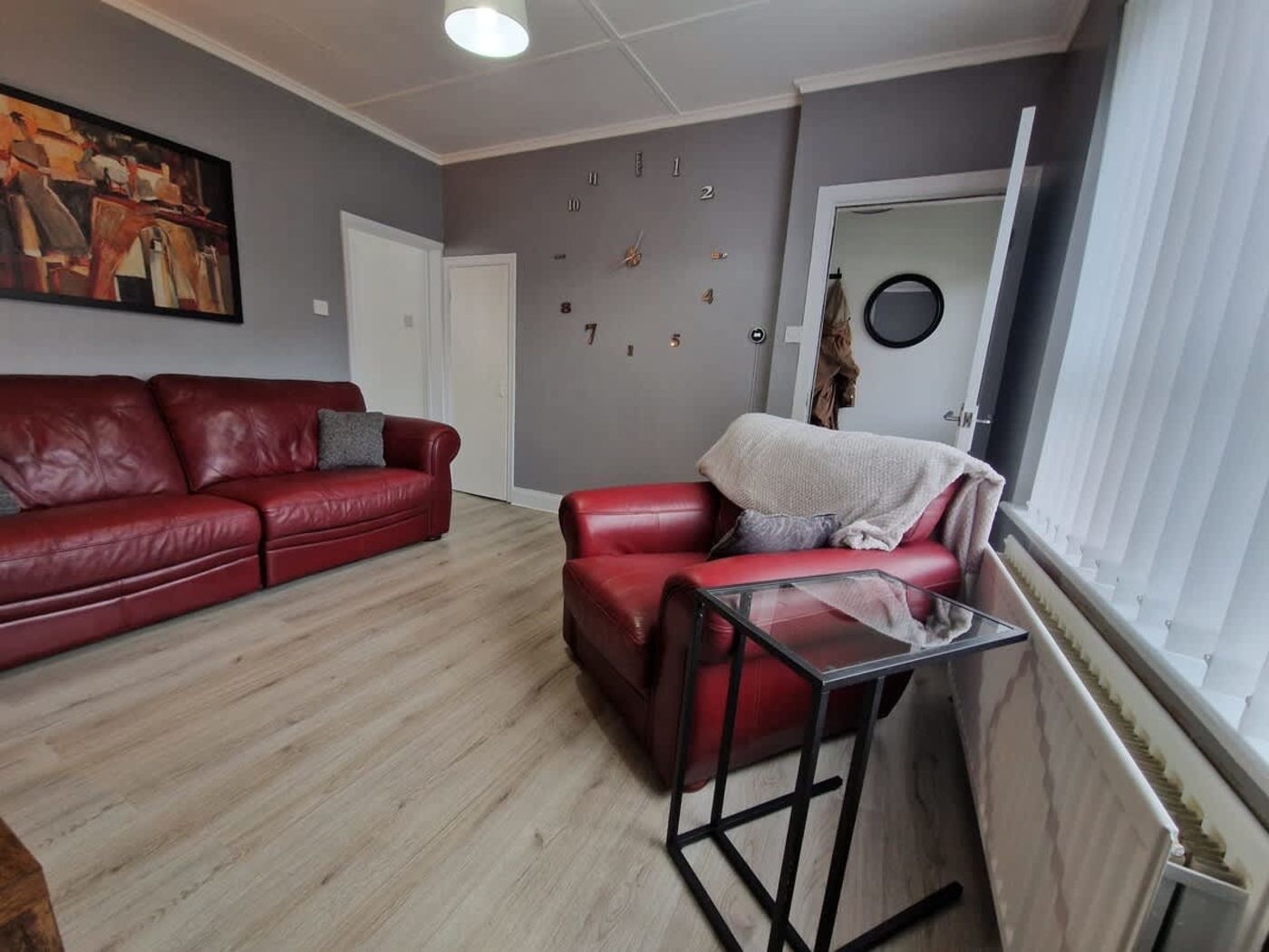 Living room towards the hall